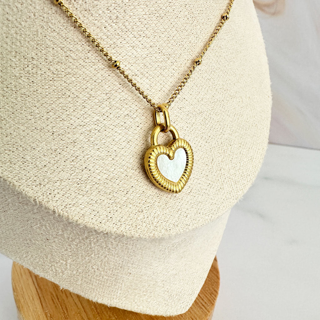 Collar Corazón Queen